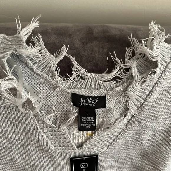 NWT just Polly distressed sweater L flowers gray - Picture 5 of 5